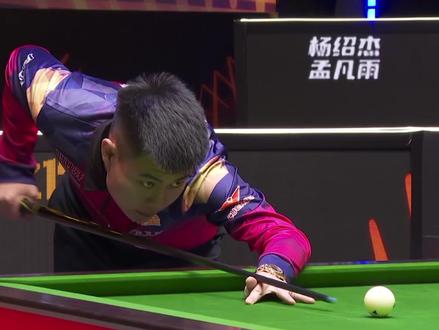 区的两名年 区的两名年