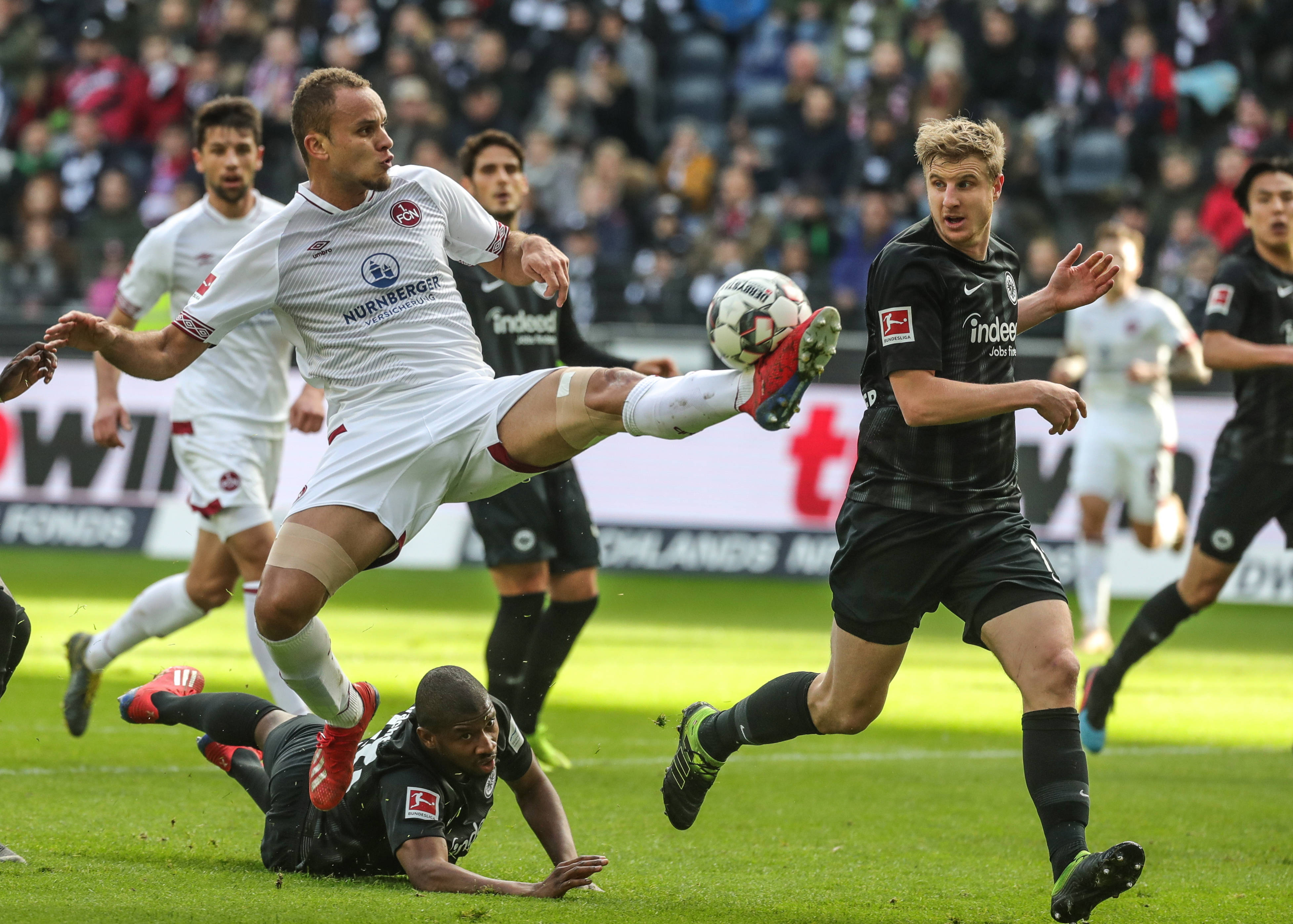 后卫站位保 后卫站位保